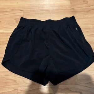 CRZ YOGA Women's Black Athletic Shorts